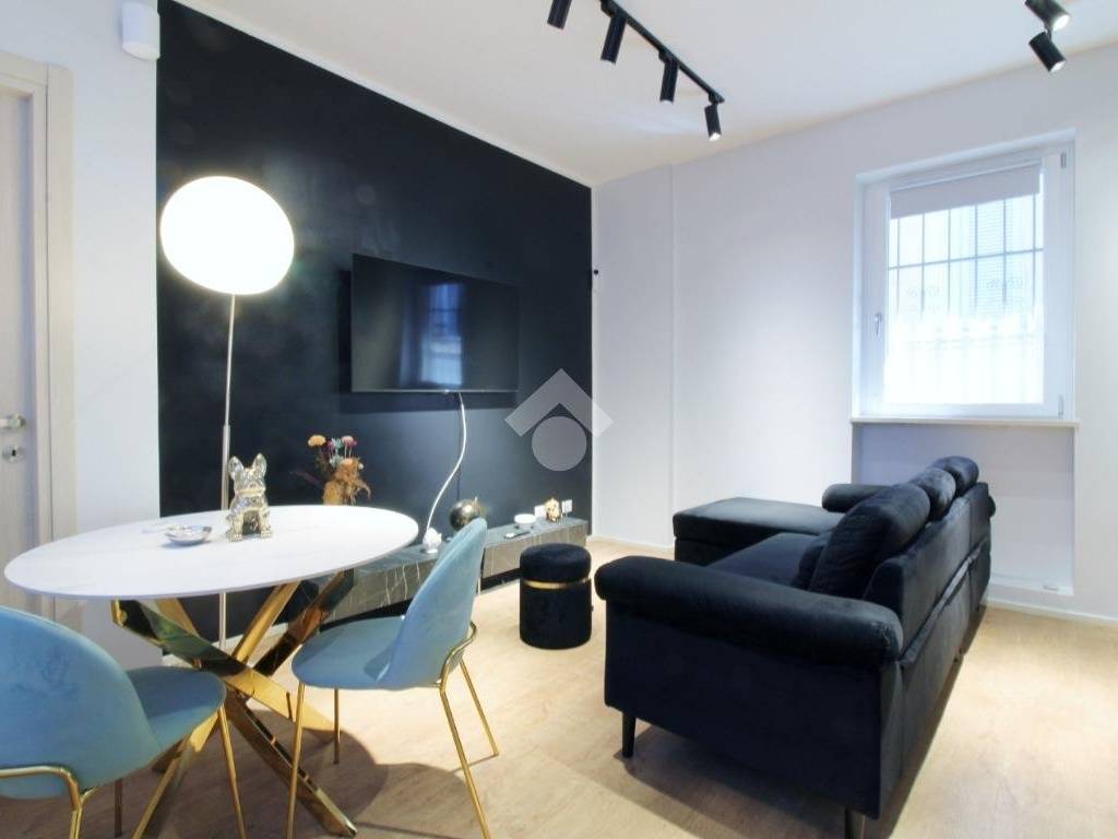 casa indipendente in vendita a Voghera