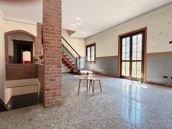 casa indipendente in vendita a Voghera