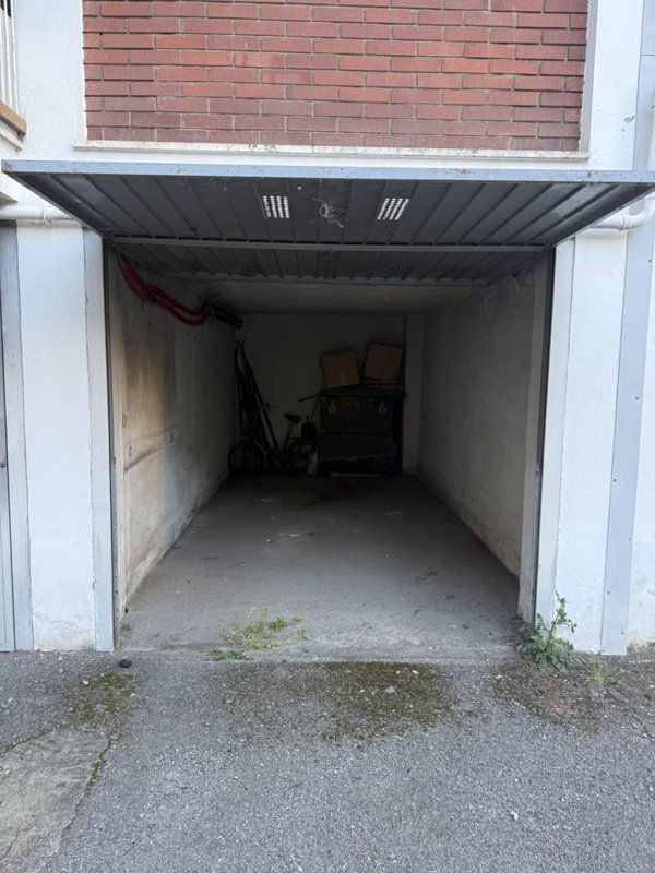 box auto in vendita a Voghera