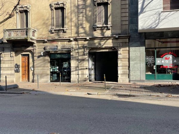 box auto in vendita a Voghera