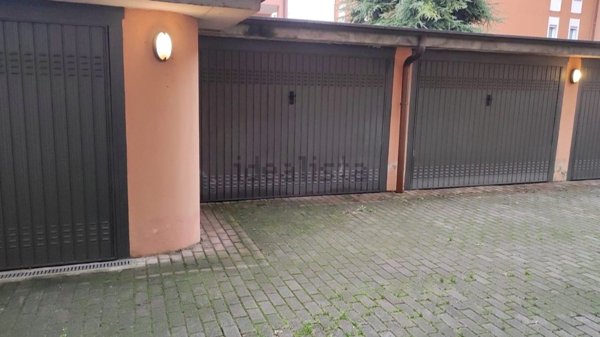box auto in vendita a Voghera