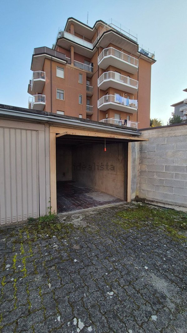 box auto in vendita a Voghera