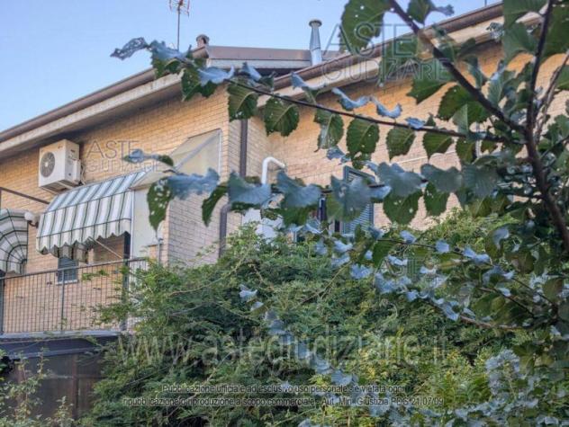 casa indipendente in vendita a Voghera