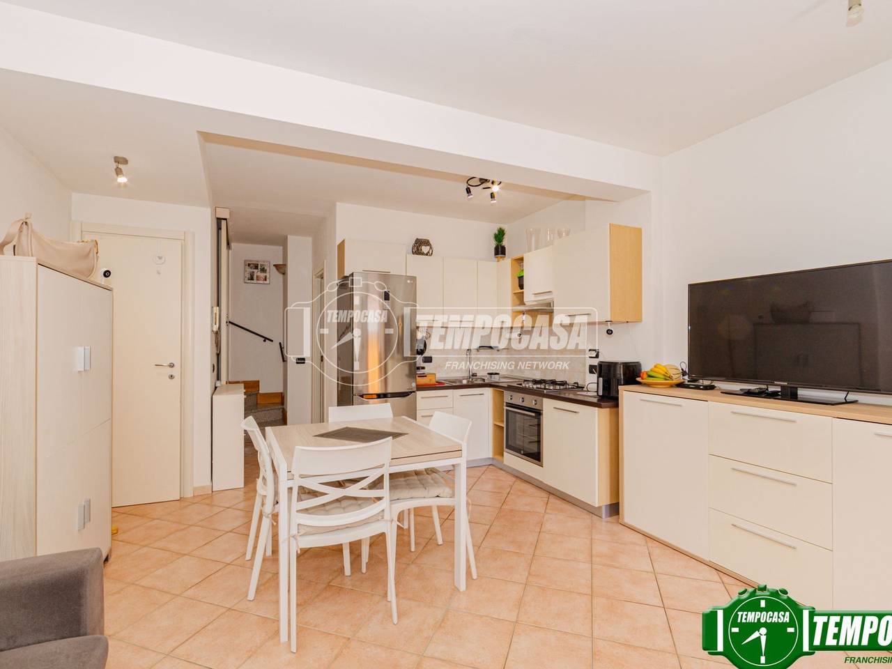 casa indipendente in vendita a Voghera in zona Medassino
