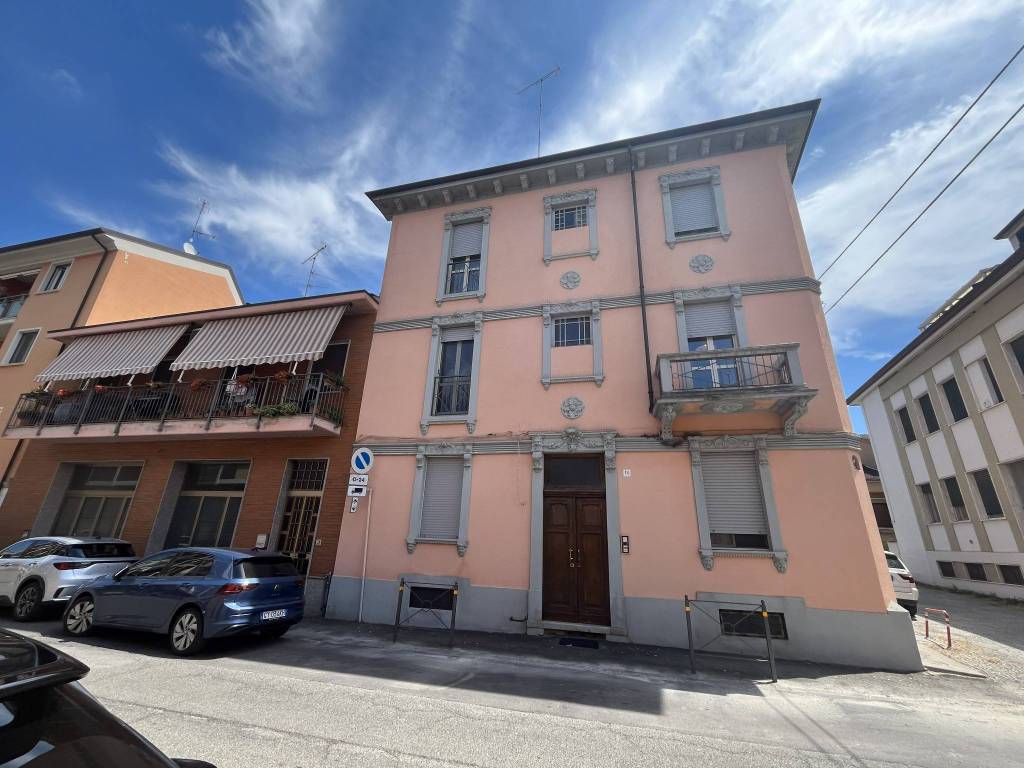 appartamento in vendita a Voghera