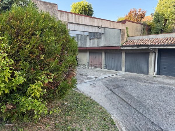 box auto in vendita a Voghera