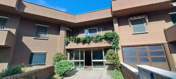 casa indipendente in vendita a Voghera