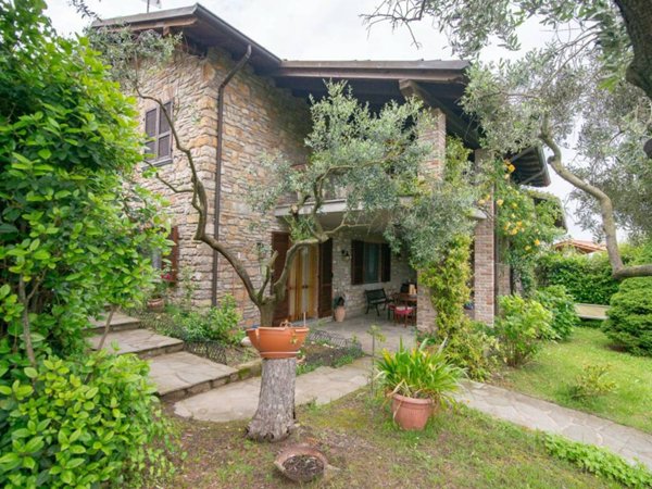 casa indipendente in vendita a Volpara