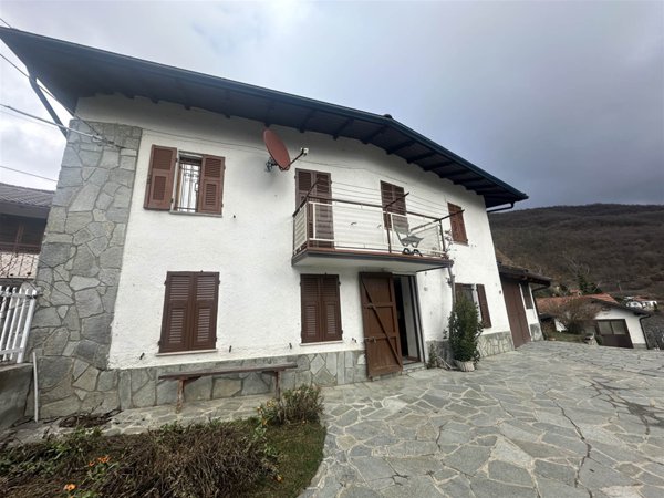 casa indipendente in vendita a Volpara