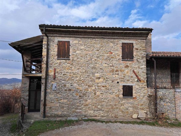 appartamento in vendita a Zavattarello
