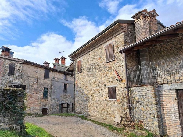 quadrivano in vendita a Zavattarello