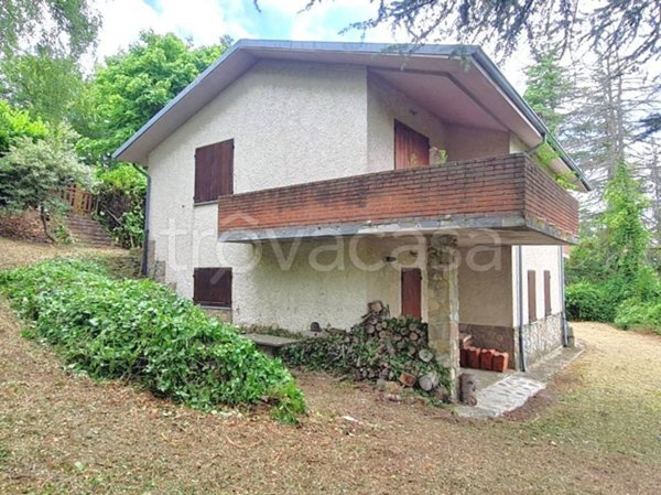 casa indipendente in vendita a Zavattarello
