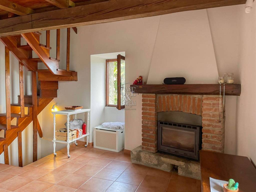 casa indipendente in vendita a Zavattarello