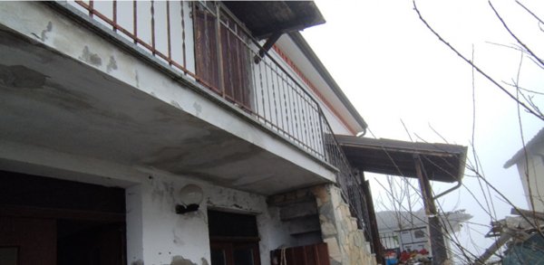appartamento in vendita a Zavattarello in zona Rossone