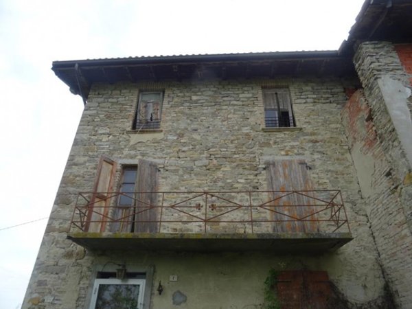 appartamento in vendita a Zavattarello