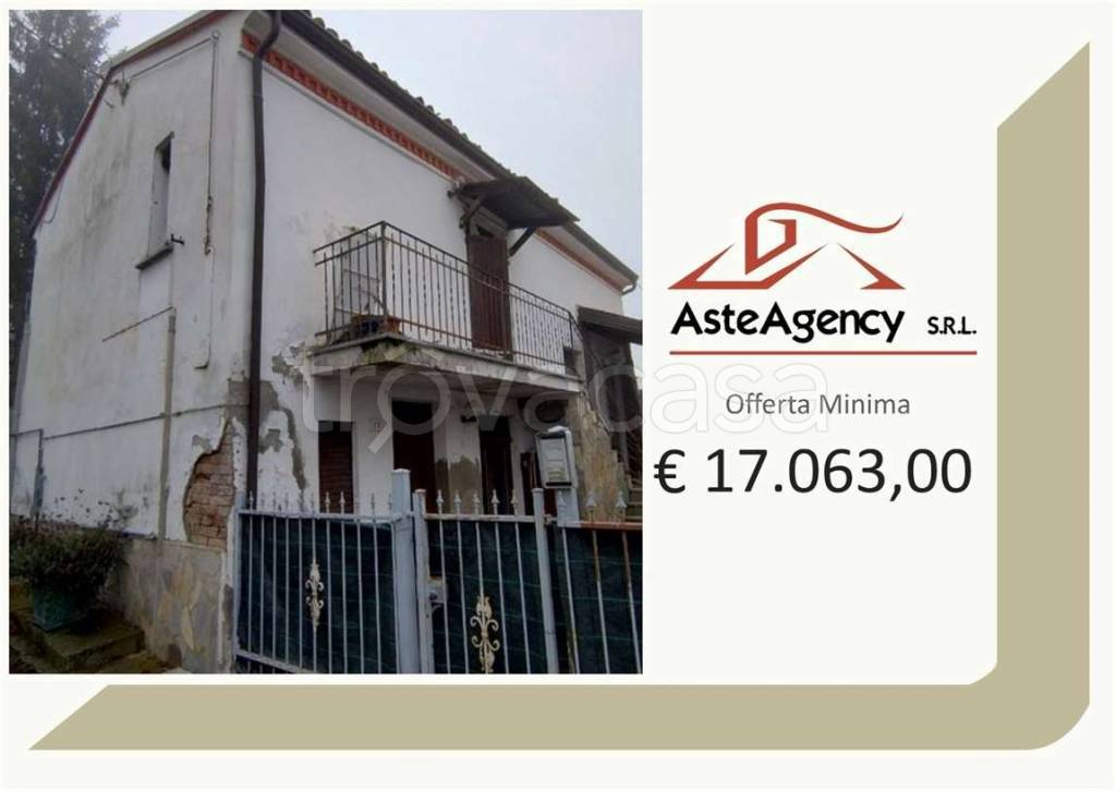 casa indipendente in vendita a Zavattarello in zona Rossone