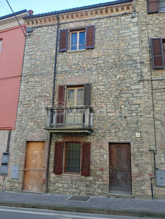 casa indipendente in vendita a Zavattarello