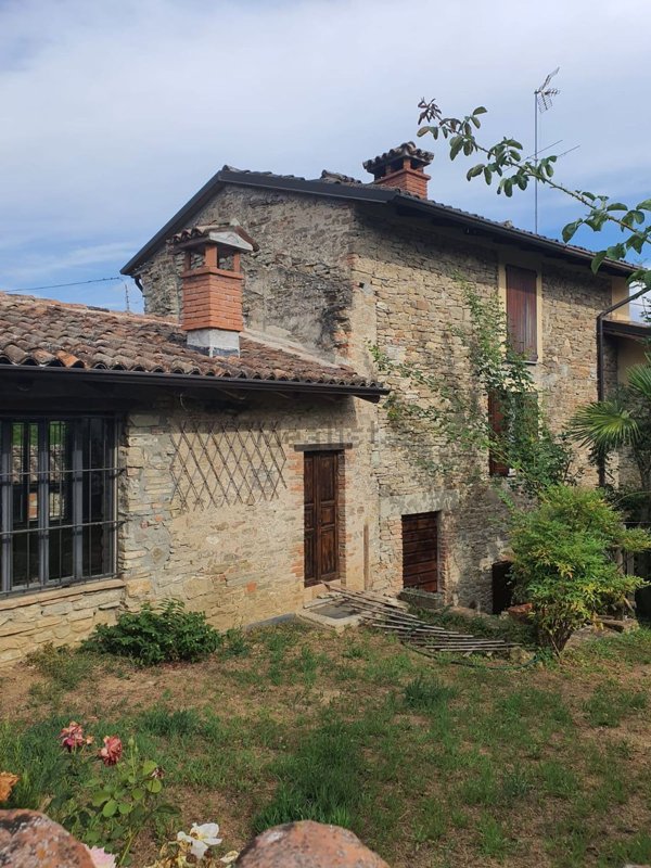 appartamento in vendita a Zavattarello