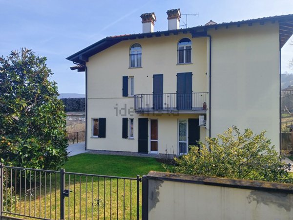 appartamento in vendita a Zavattarello