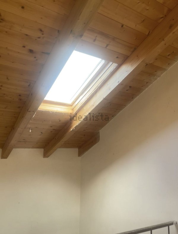 casa indipendente in vendita a Zavattarello