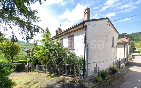 casa indipendente in vendita a Zavattarello in zona Rossone