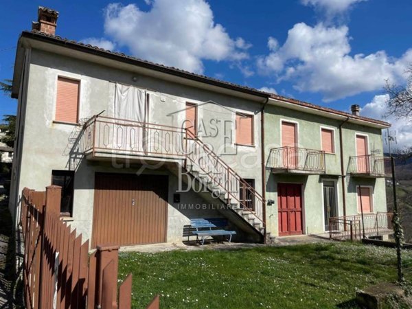 casa indipendente in vendita a Zavattarello
