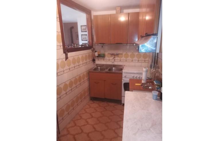 casa indipendente in vendita a Zavattarello in zona Casa Marchese