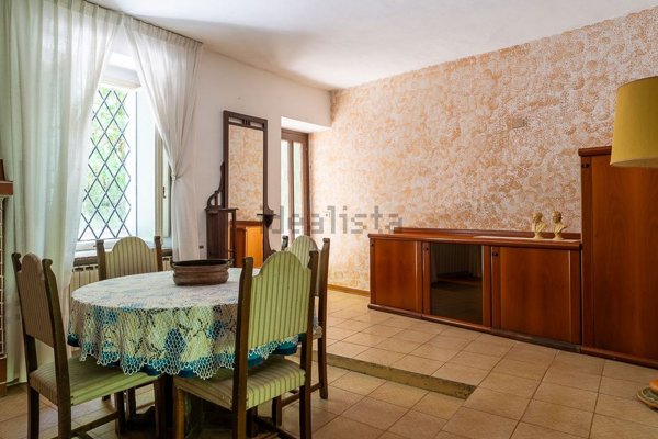 casa indipendente in vendita a Zavattarello