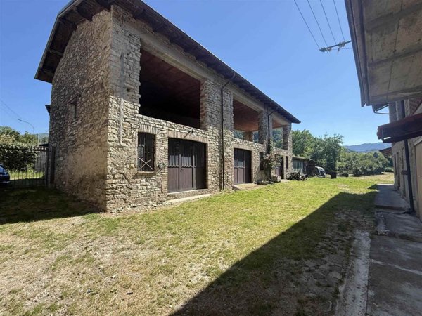 appartamento in vendita a Zavattarello in zona Le Moline