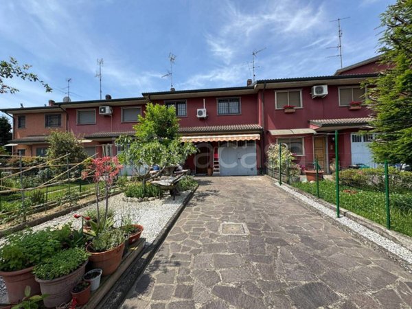 casa indipendente in vendita a Zeccone