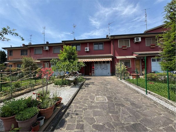 casa indipendente in vendita a Zeccone