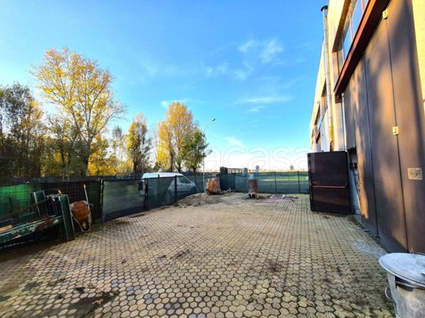 locale commerciale in vendita a Zeccone in zona Villareggio