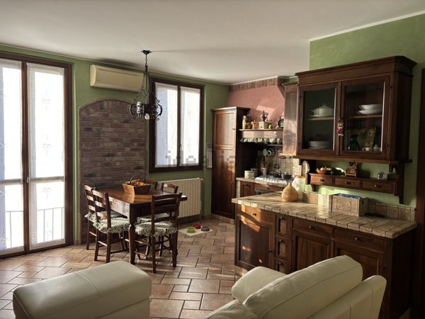 appartamento in vendita a Zeccone in zona Villareggio