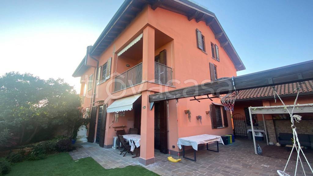 casa indipendente in vendita a Zeccone