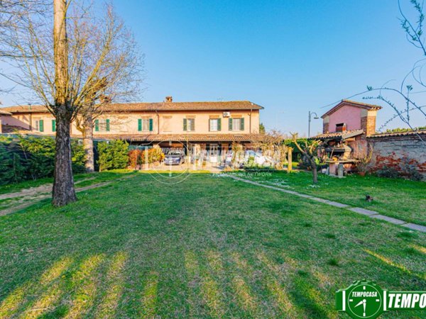 casa indipendente in vendita a Zeccone in zona Villareggio