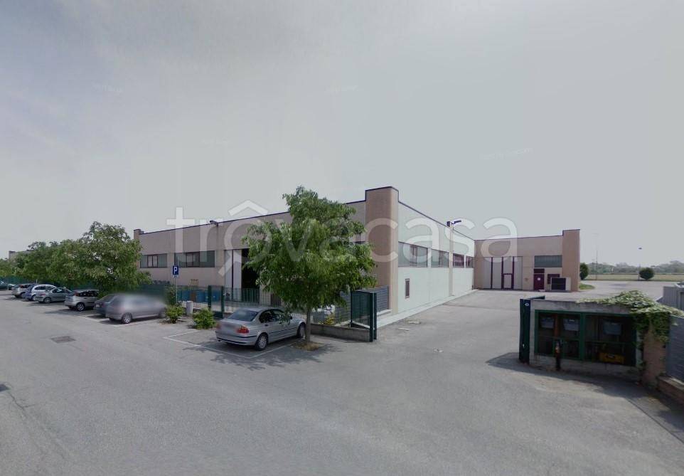 negozio in vendita a Zeccone