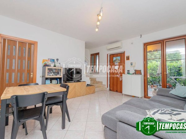 casa indipendente in vendita a Zeccone
