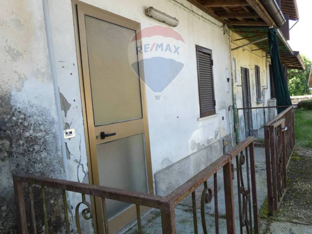 casa indipendente in vendita a Zeme