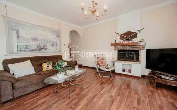 casa indipendente in vendita a Zeme