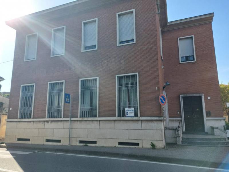 ufficio in vendita a Zeme