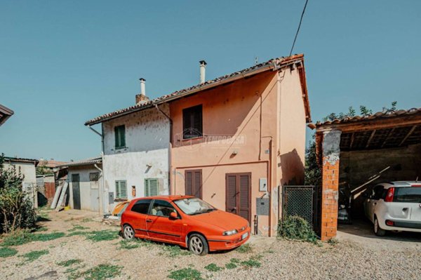 casa indipendente in vendita a Zeme