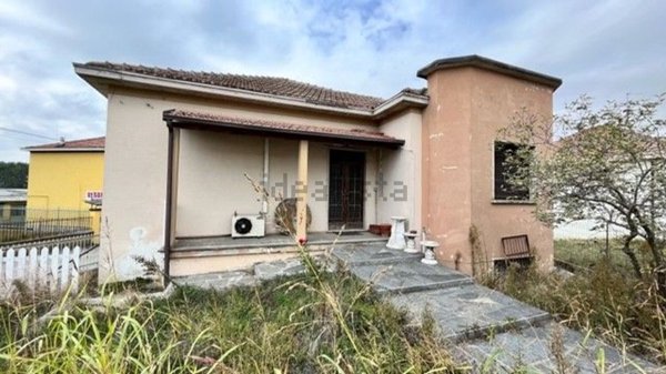 casa indipendente in vendita a Zeme
