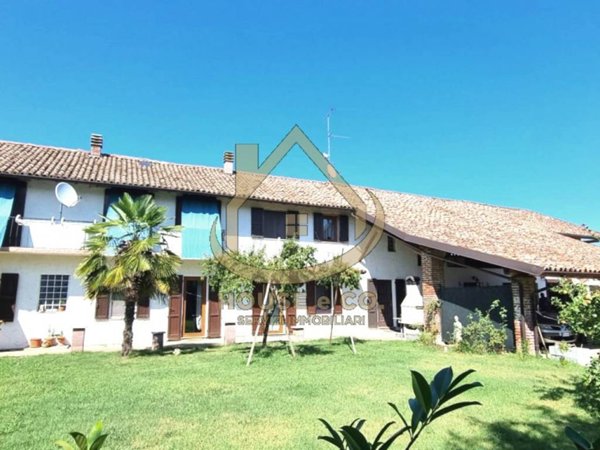 casa indipendente in vendita a Zeme