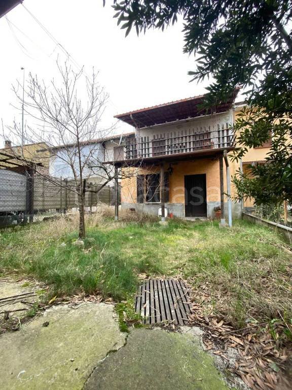 casa indipendente in vendita a Zeme