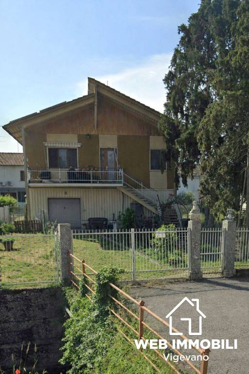 casa indipendente in vendita a Zeme