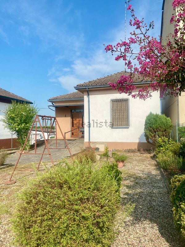 casa indipendente in vendita a Zeme