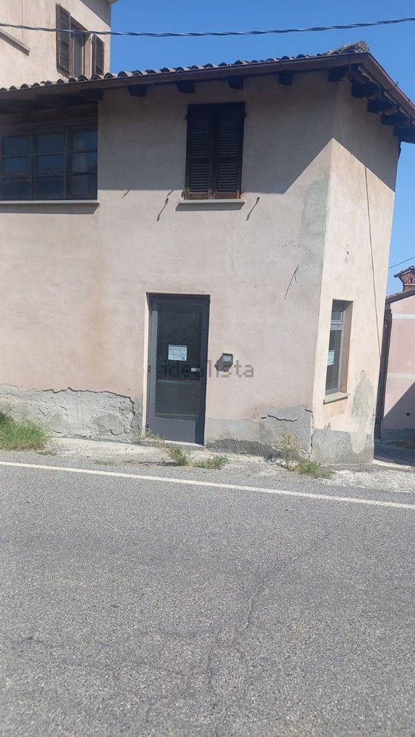 appartamento in vendita a Zenevredo