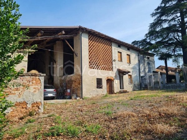 casa indipendente in vendita a Zenevredo