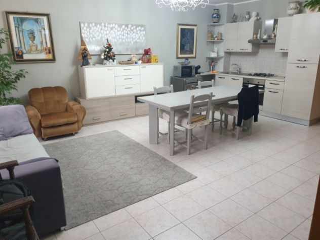 casa indipendente in vendita a Zenevredo