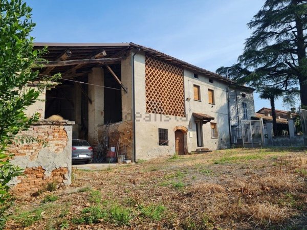 appartamento in vendita a Zenevredo